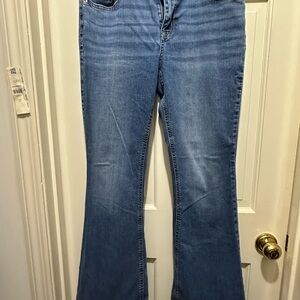 Maurices Light Blue Women's Jeans